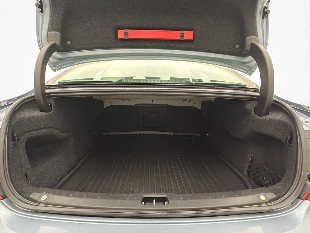 Vehicle Image 33