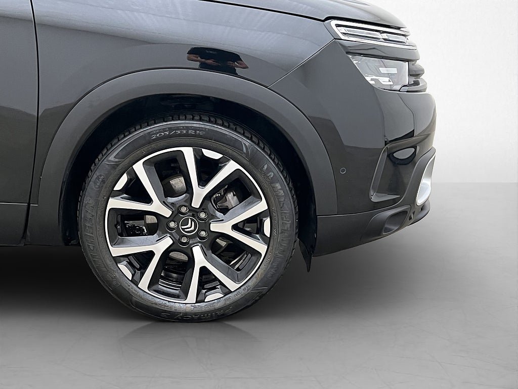 Vehicle Image 13