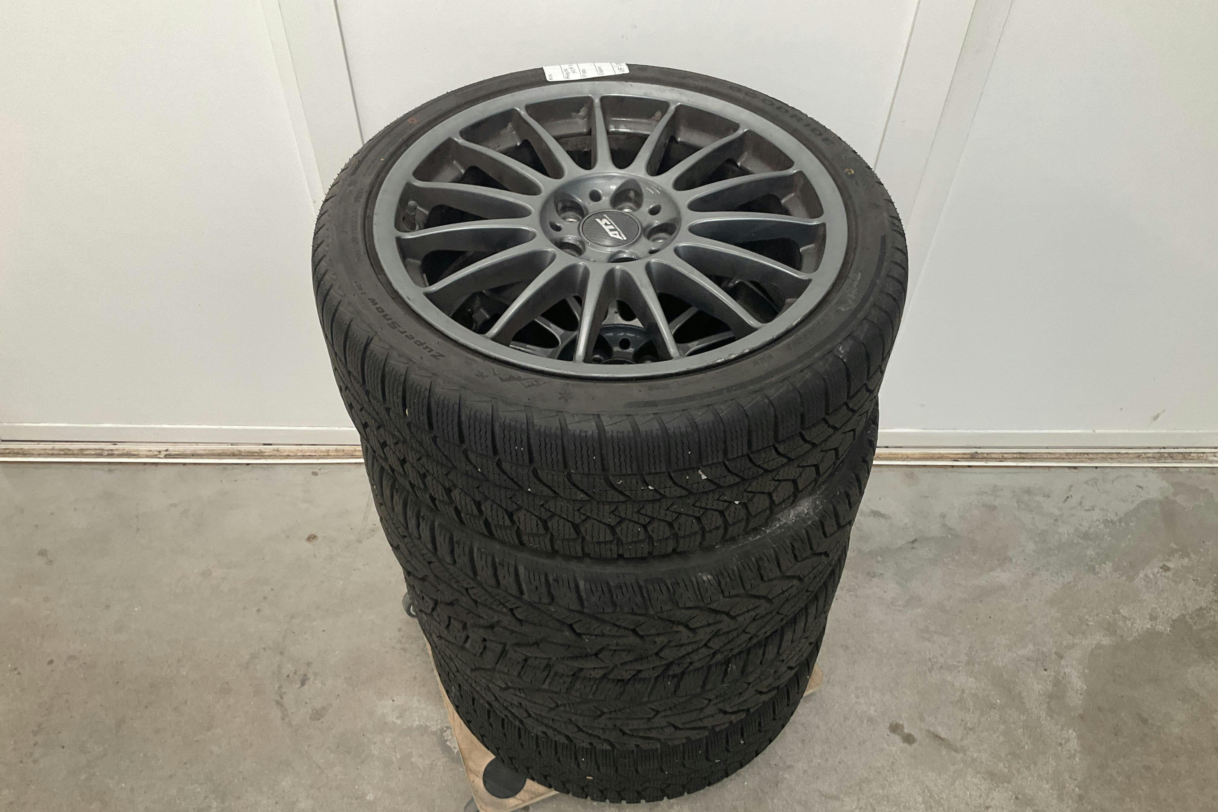 Vehicle Image 11