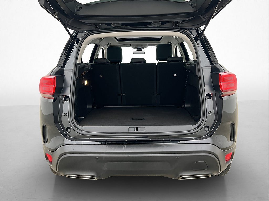 Vehicle Image 16