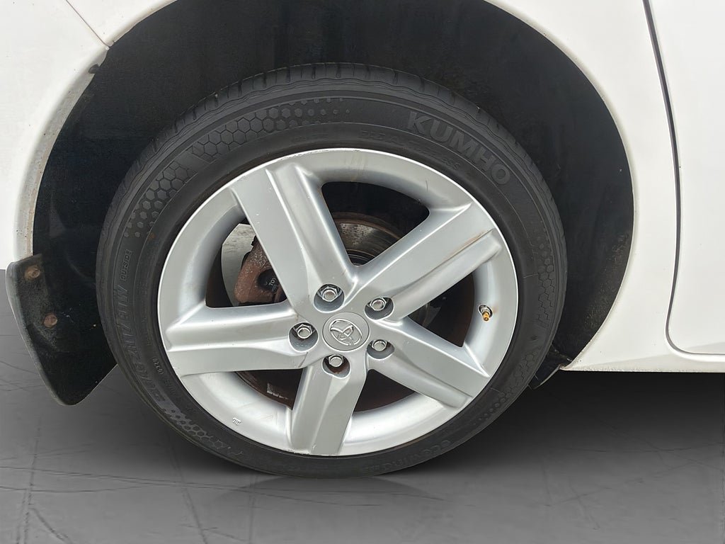 Vehicle Image 30