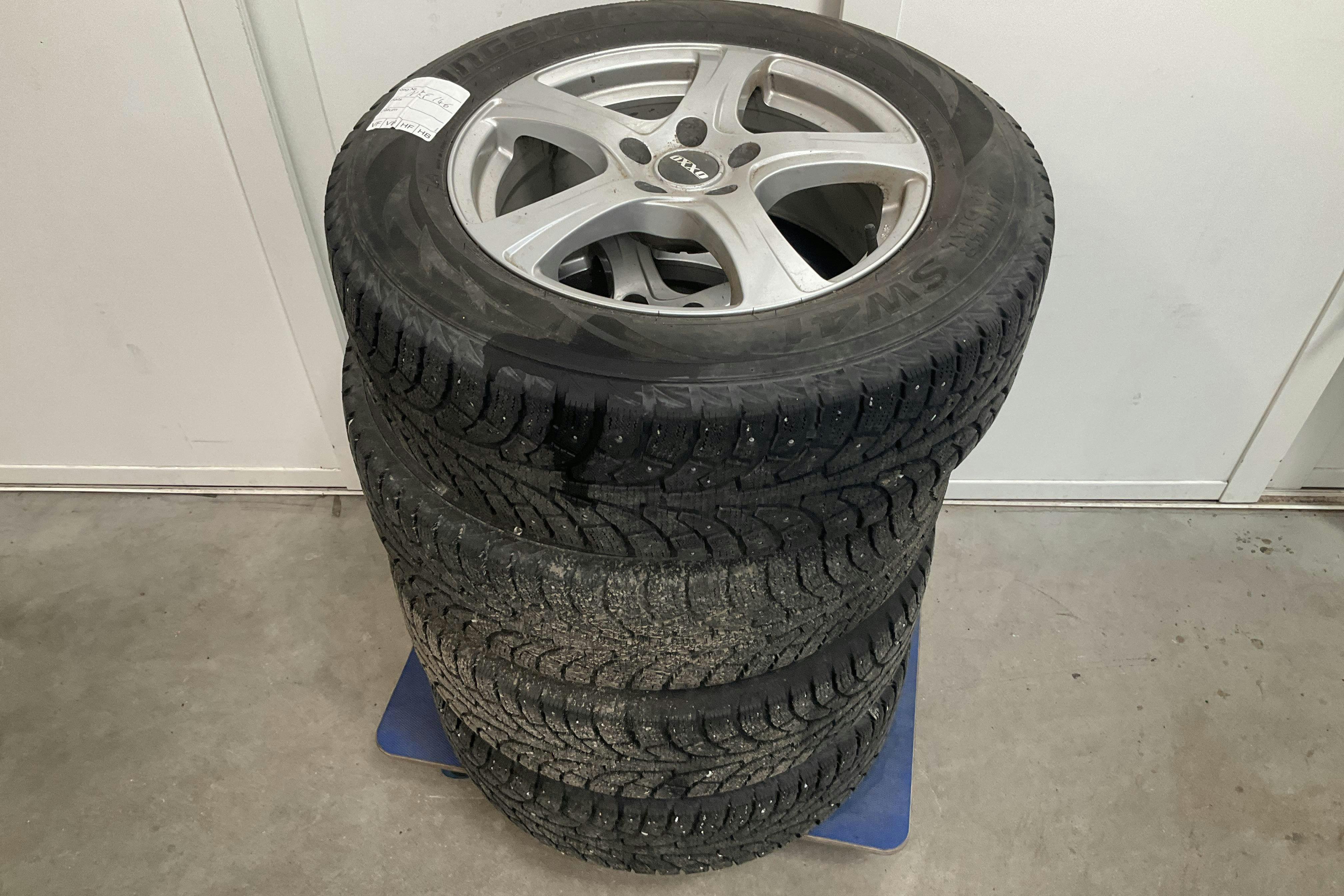 Vehicle Image 13