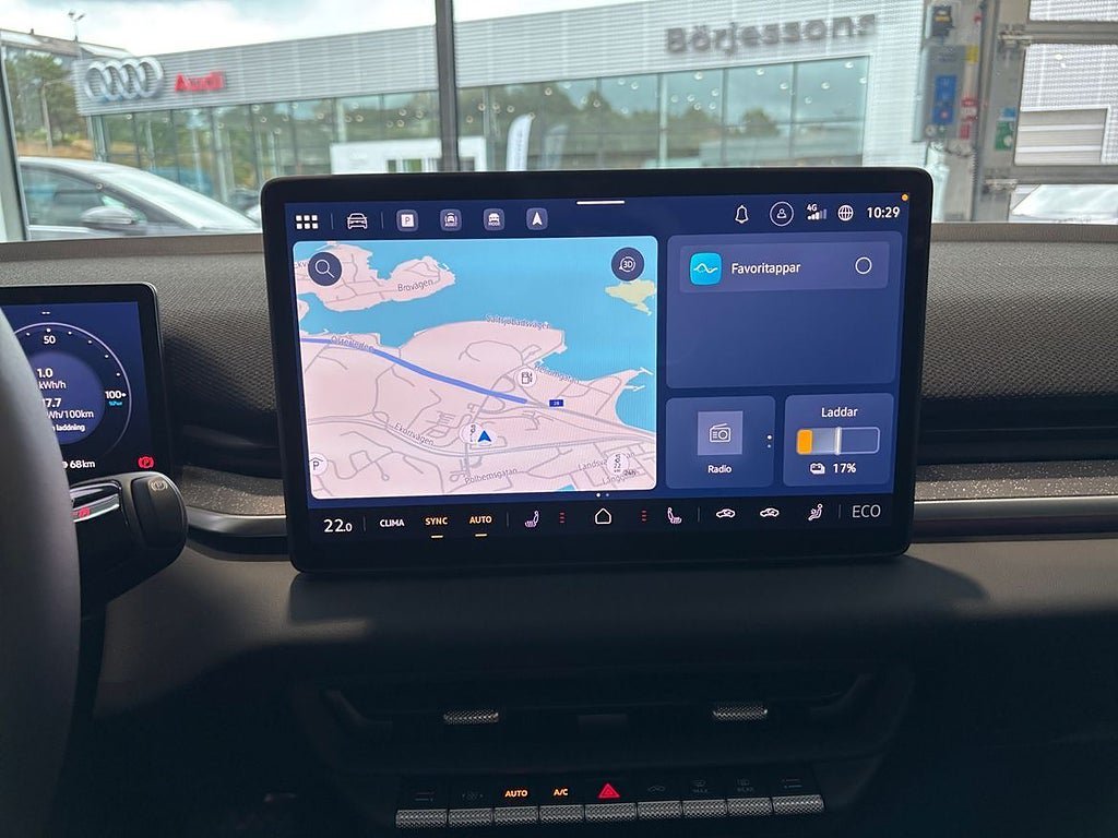 Vehicle Image 17