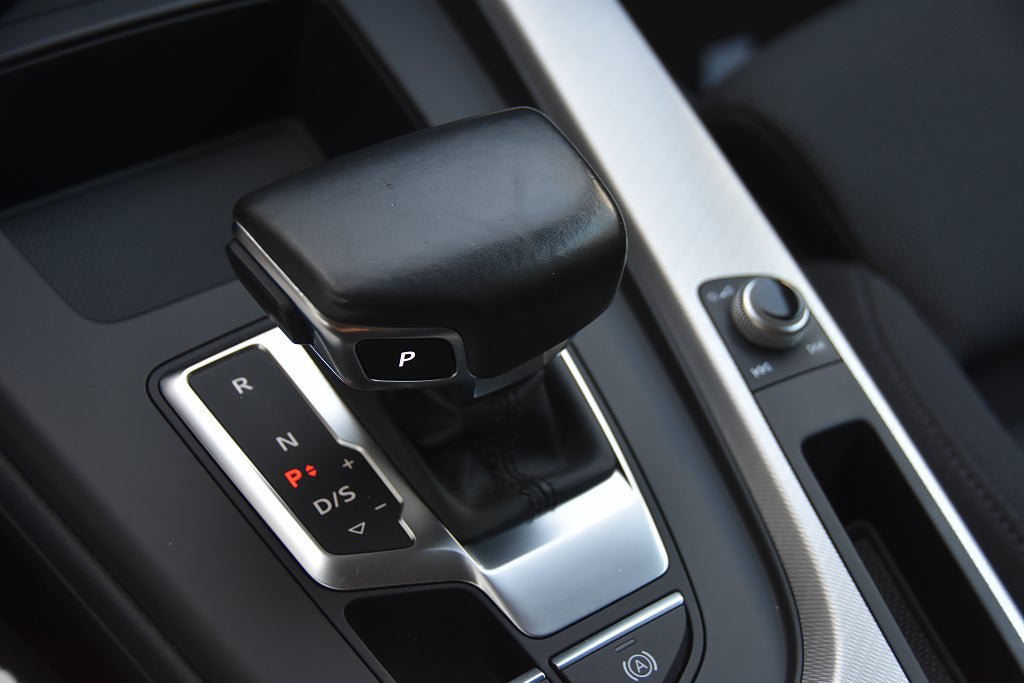 Vehicle Image 18