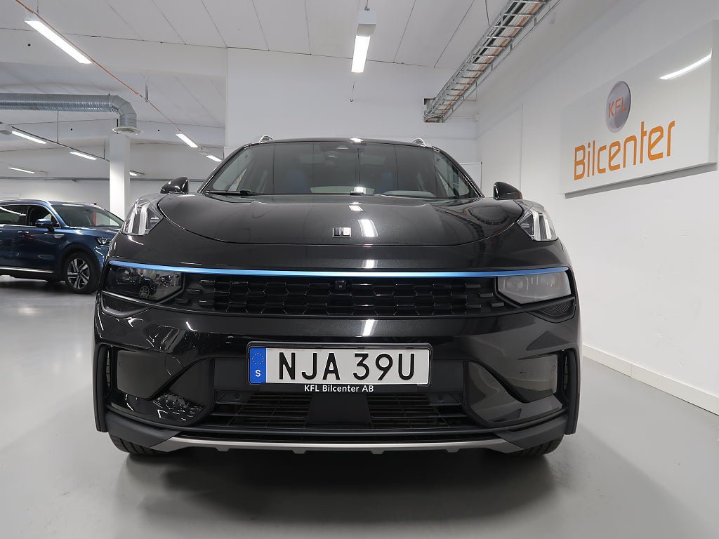 Vehicle Image 10