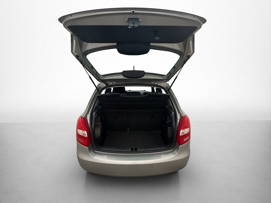 Vehicle Image 22
