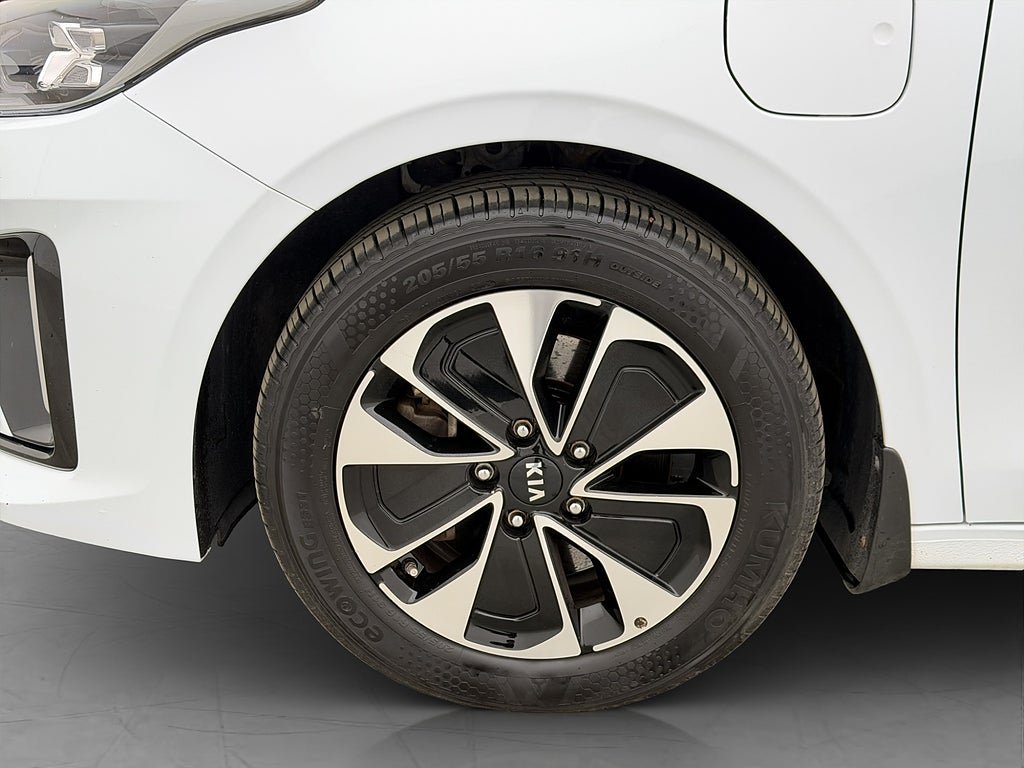 Vehicle Image 30