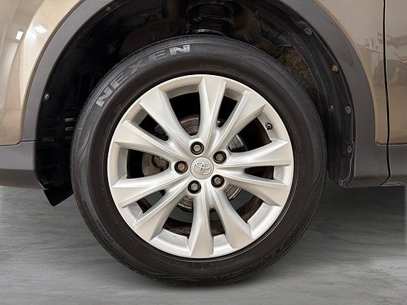 Vehicle Image 33