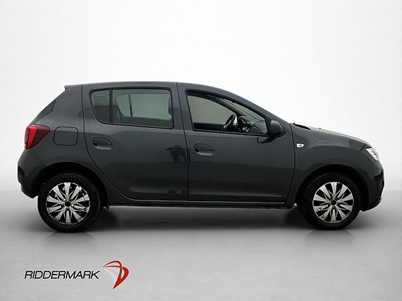 Vehicle Image 9