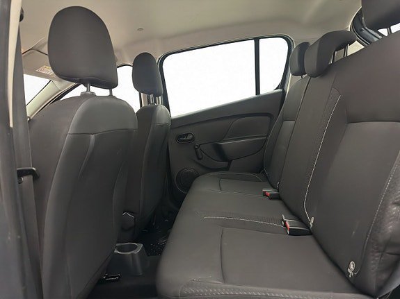 Vehicle Image 15