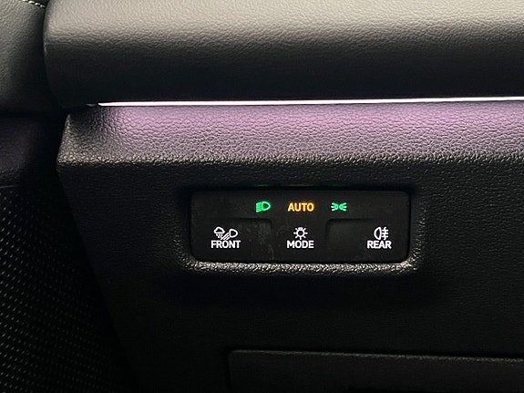 Vehicle Image 28