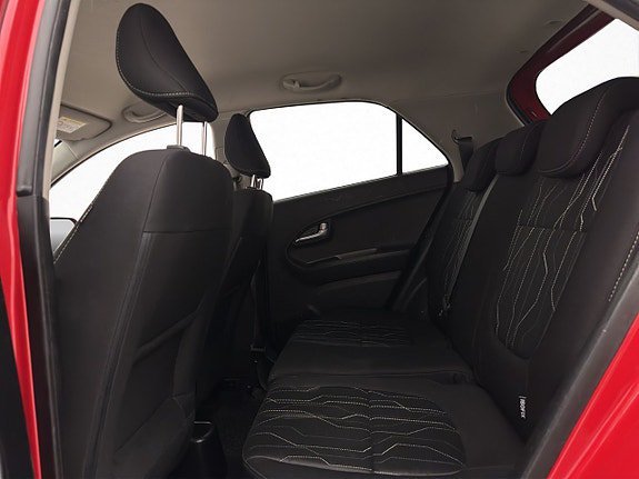 Vehicle Image 10