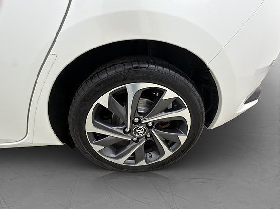 Vehicle Image 11