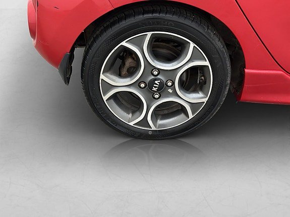 Vehicle Image 23