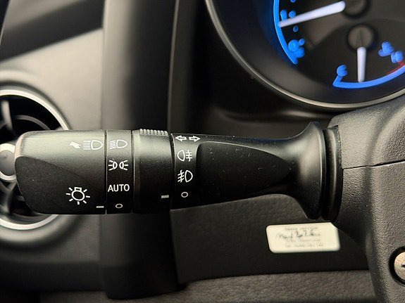 Vehicle Image 32