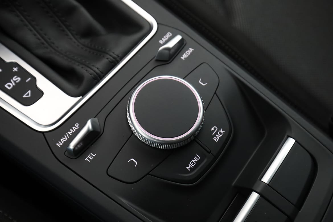 Vehicle Image 30