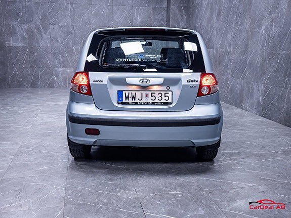 Vehicle Image 6