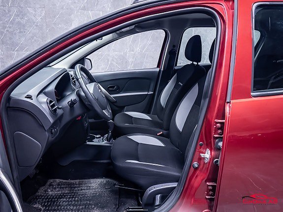 Vehicle Image 10