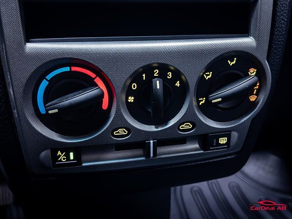 Vehicle Image 24