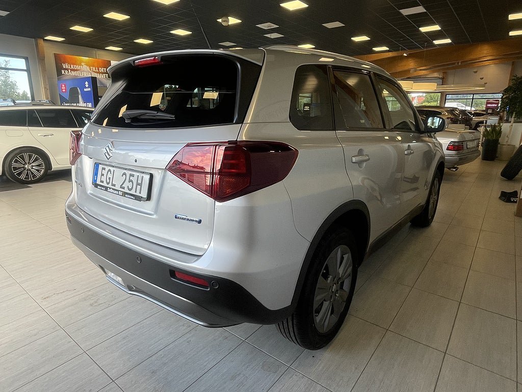 Vehicle Image 5