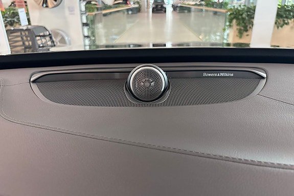 Vehicle Image 26