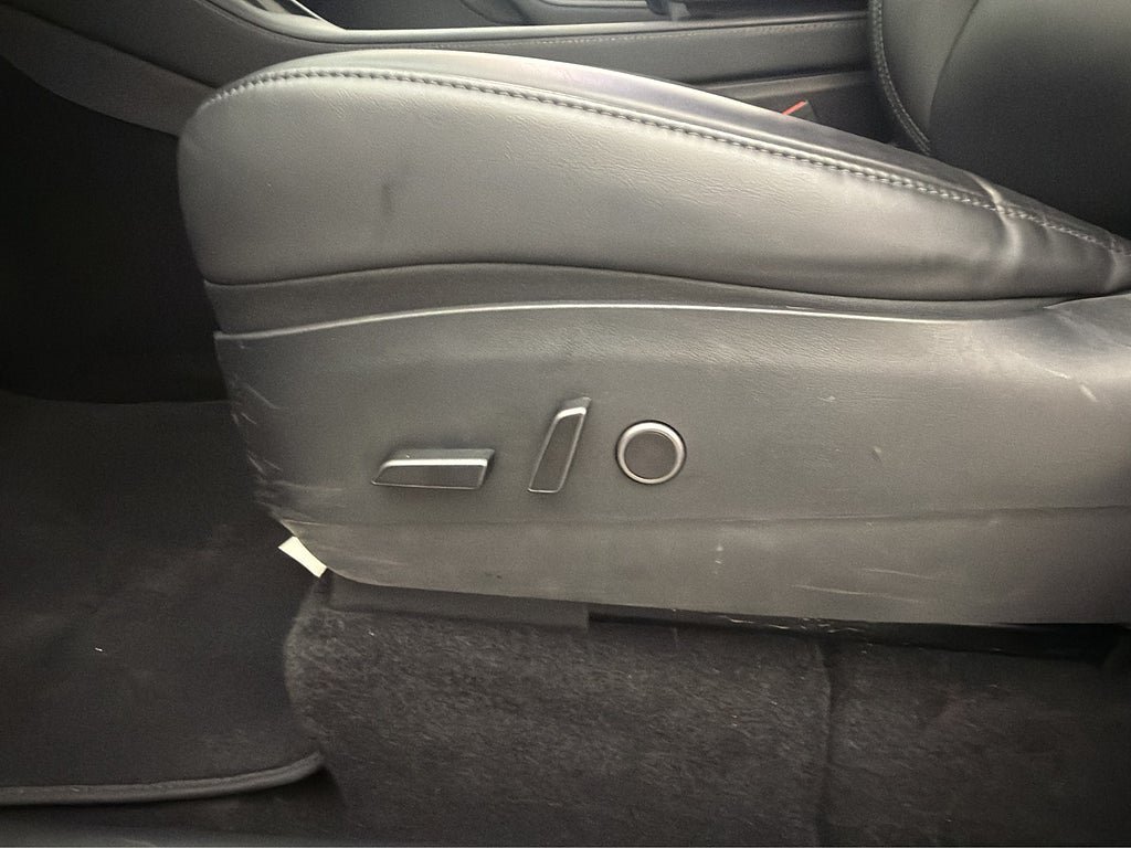 Vehicle Image 29