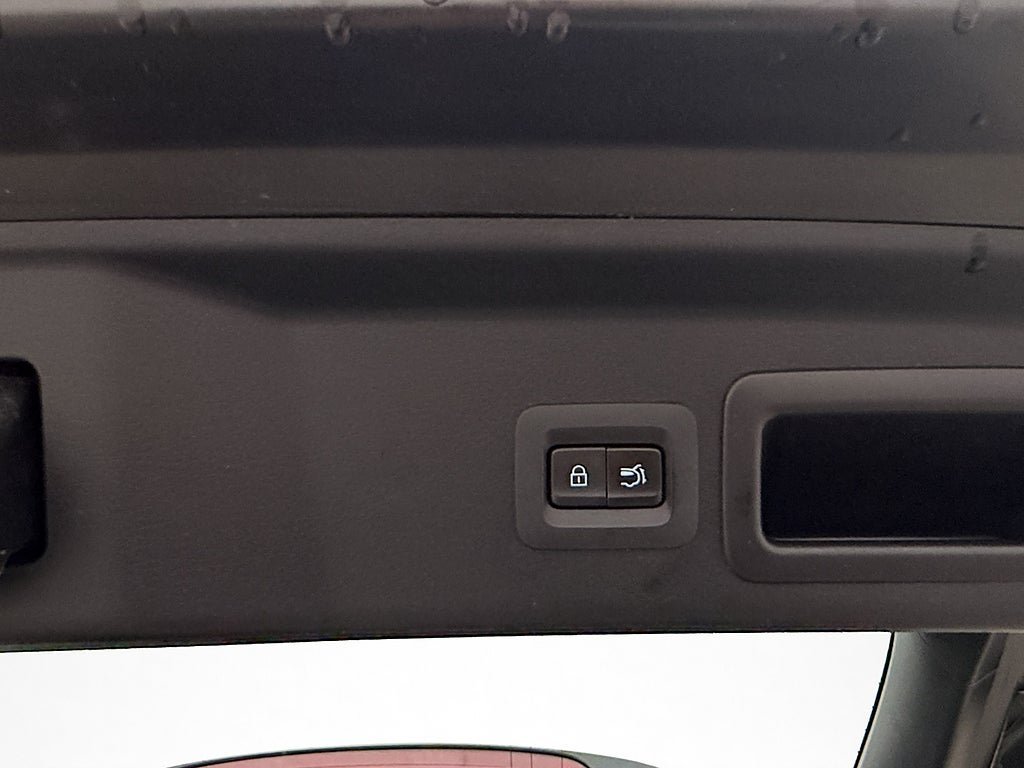 Vehicle Image 28