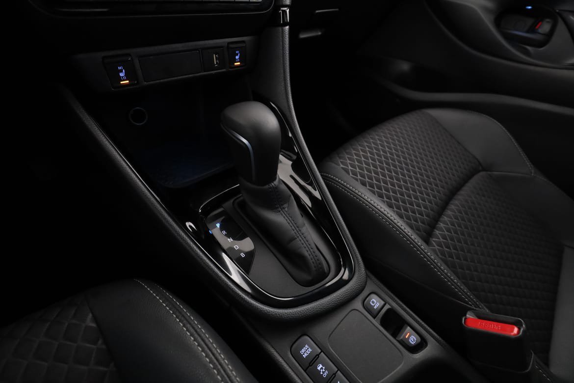 Vehicle Image 25