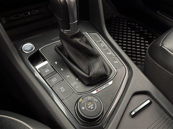 Vehicle Image 29