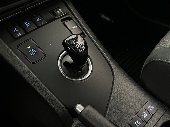 Vehicle Image 24