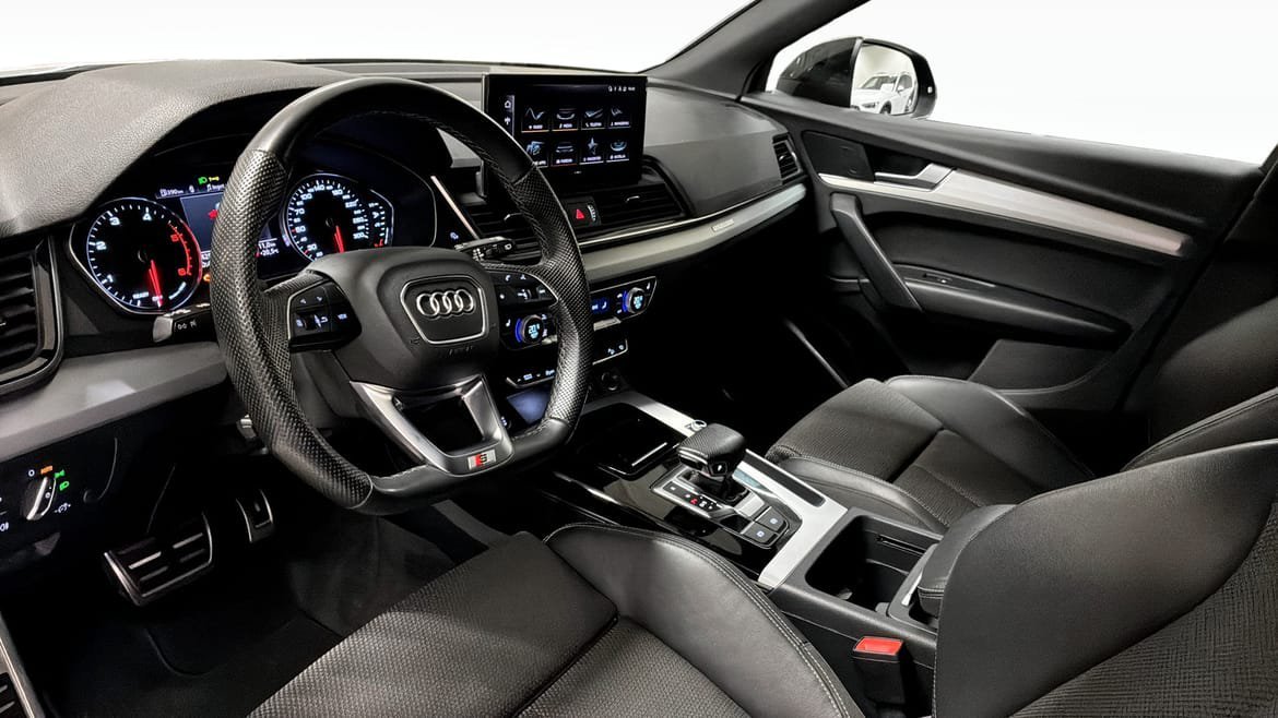 Vehicle Image 7
