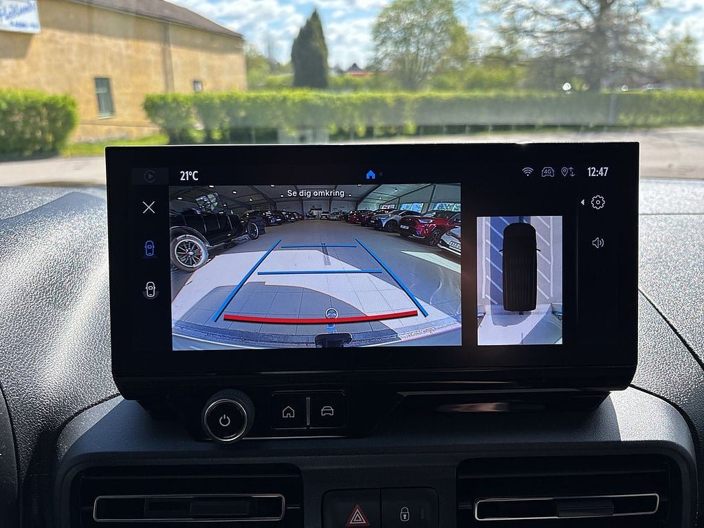 Vehicle Image 29