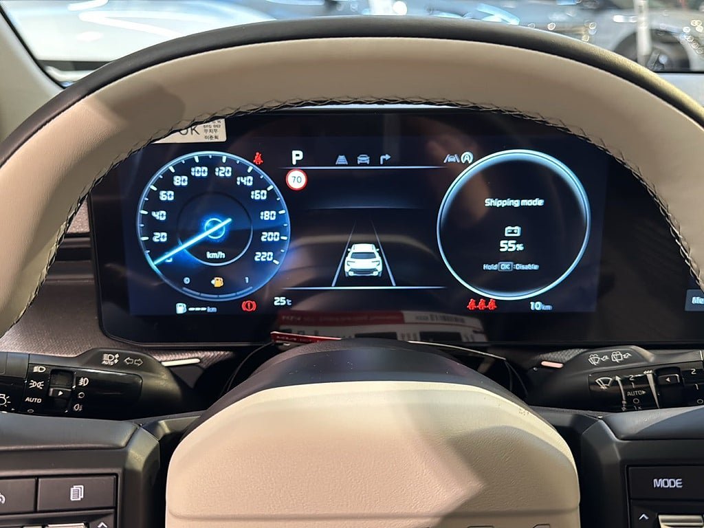 Vehicle Image 10