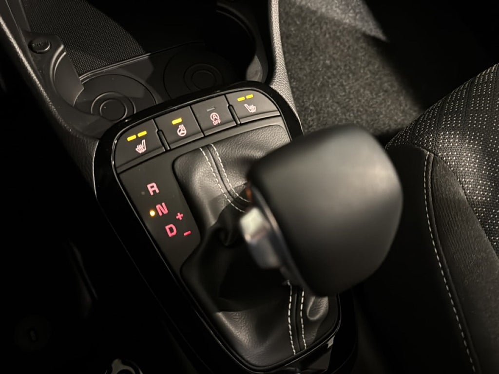 Vehicle Image 12