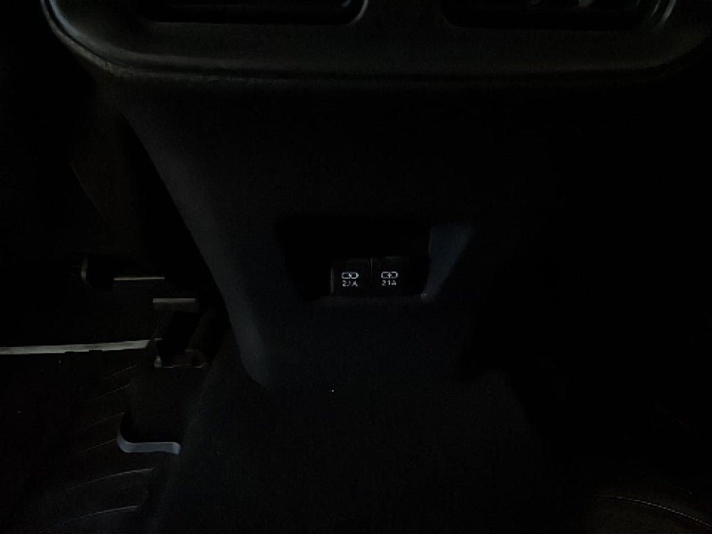 Vehicle Image 21