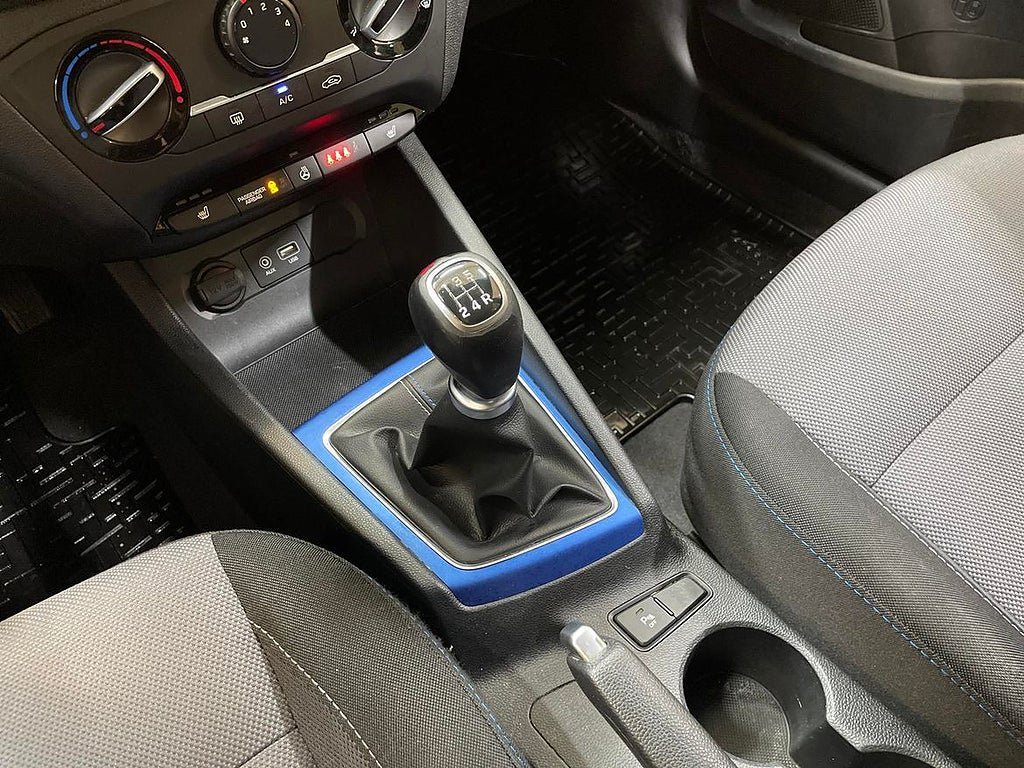 Vehicle Image 17