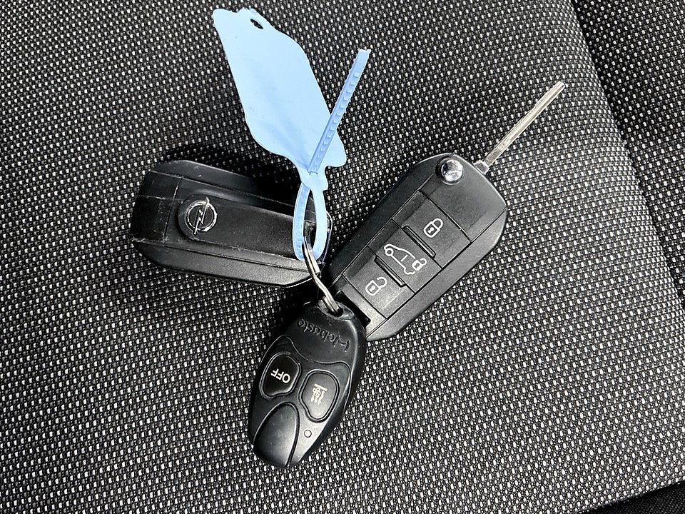 Vehicle Image 22