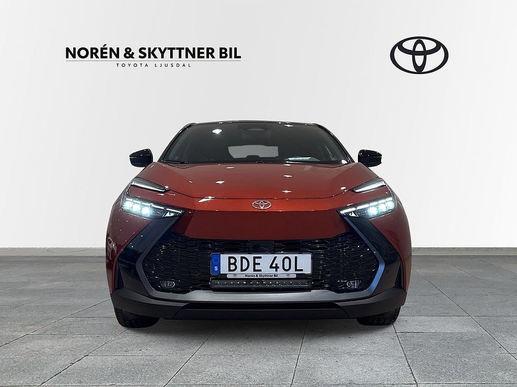 Vehicle Image 6