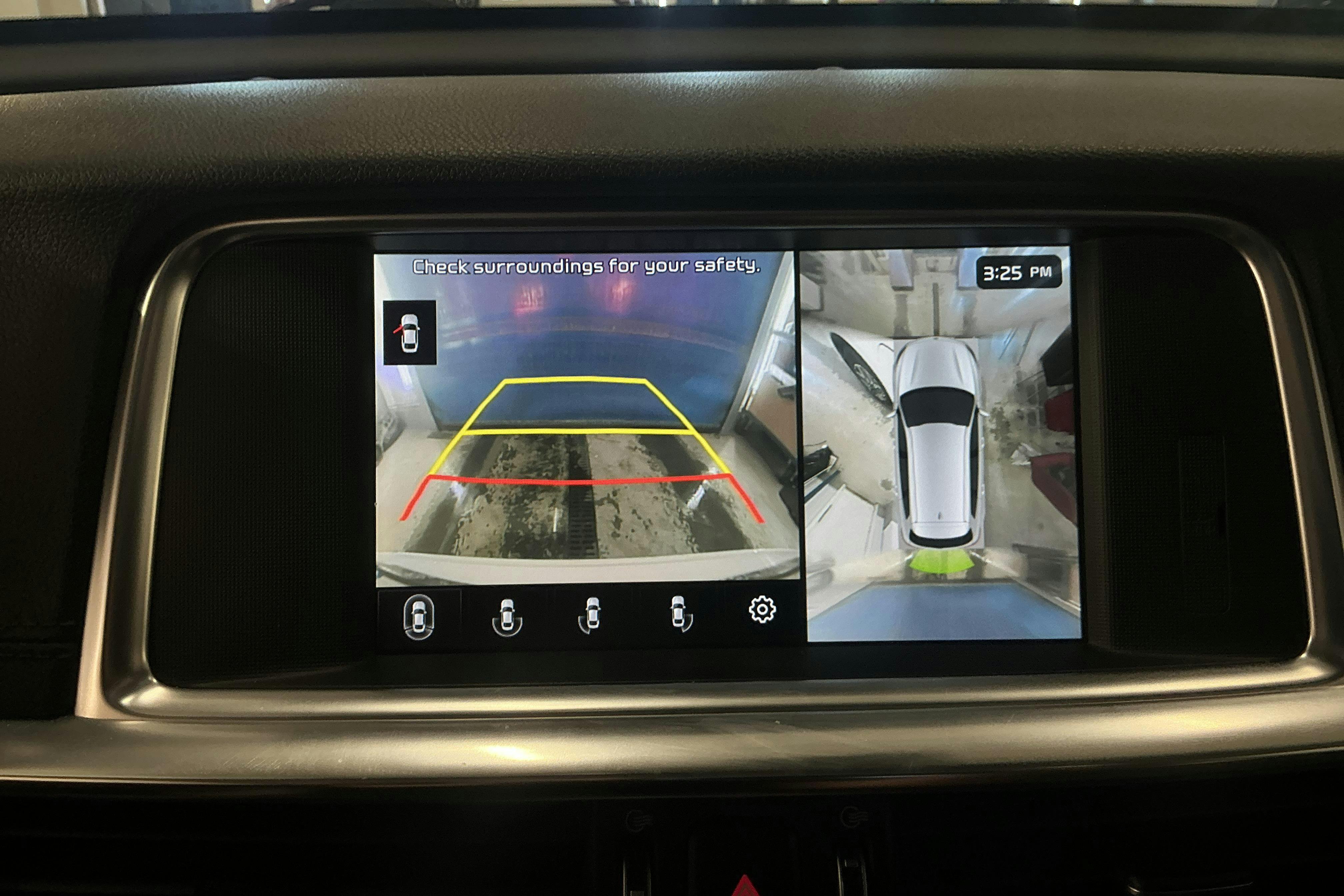 Vehicle Image 12