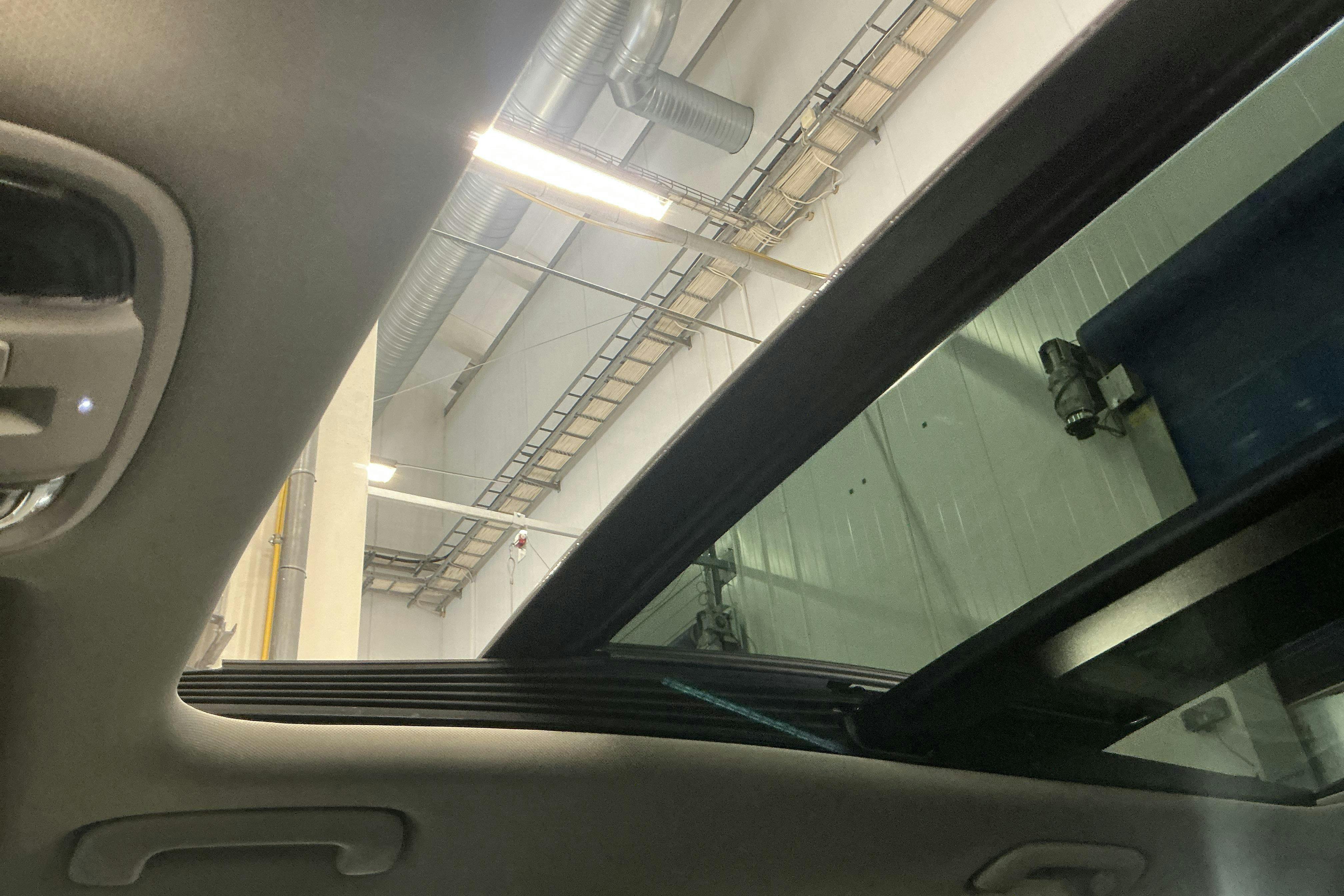 Vehicle Image 17