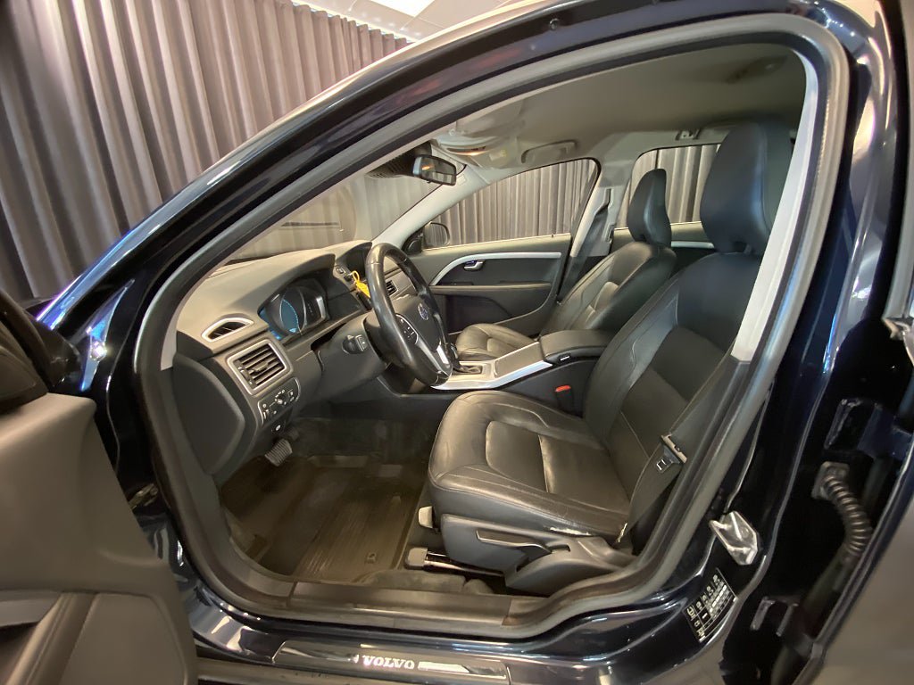 Vehicle Image 48