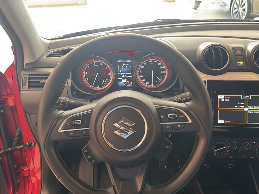 Vehicle Image 16