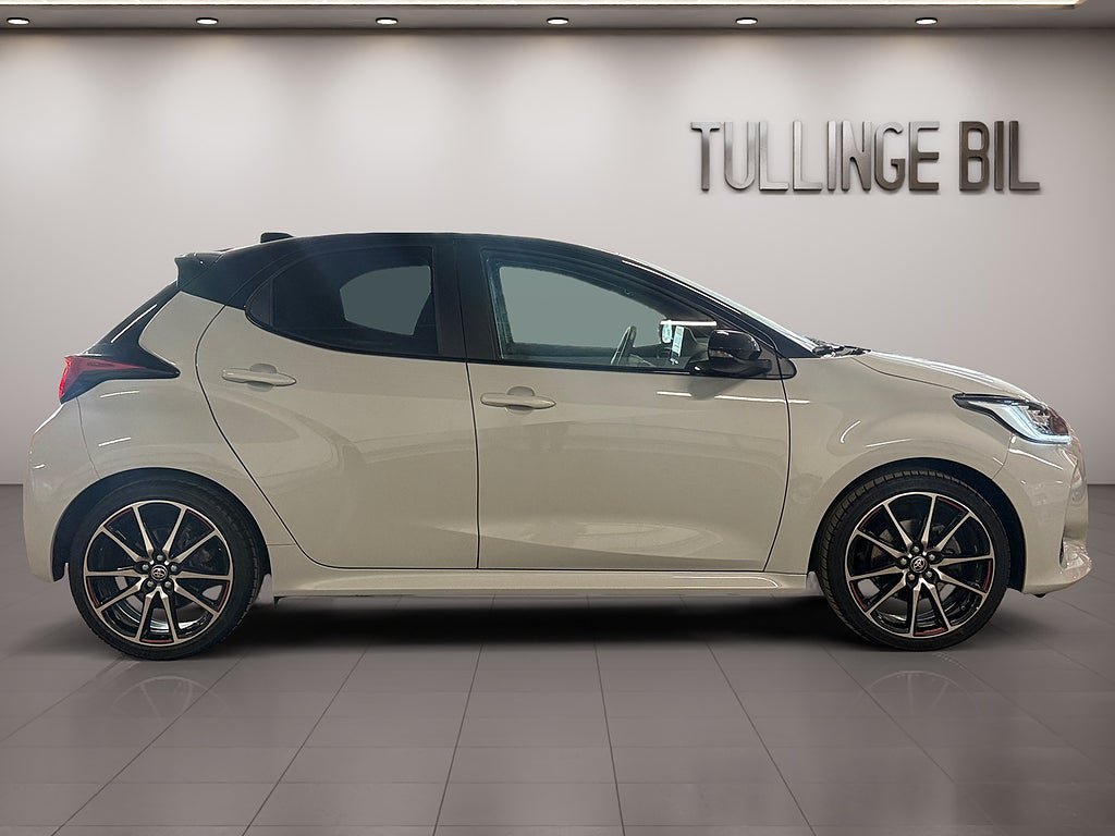 Vehicle Image 6