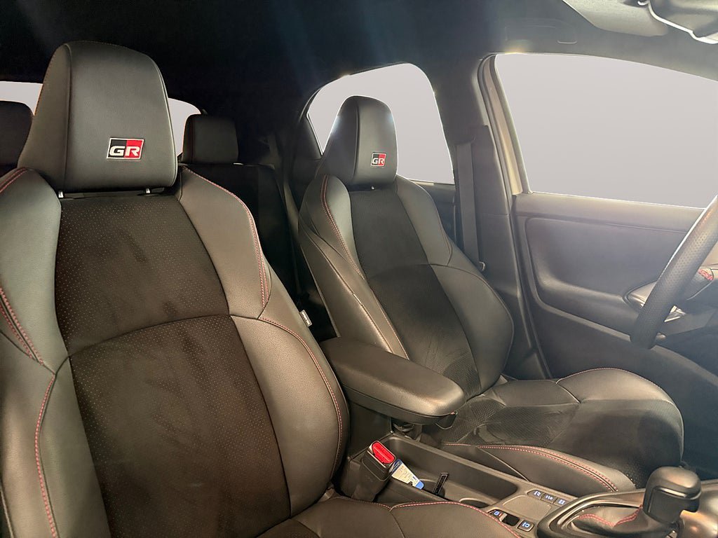 Vehicle Image 12