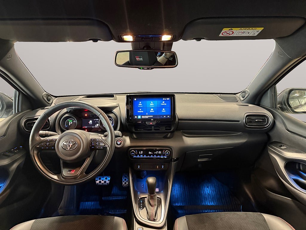 Vehicle Image 14