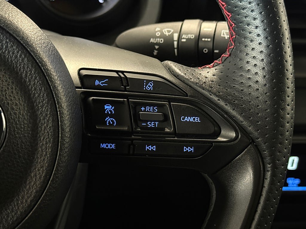Vehicle Image 24