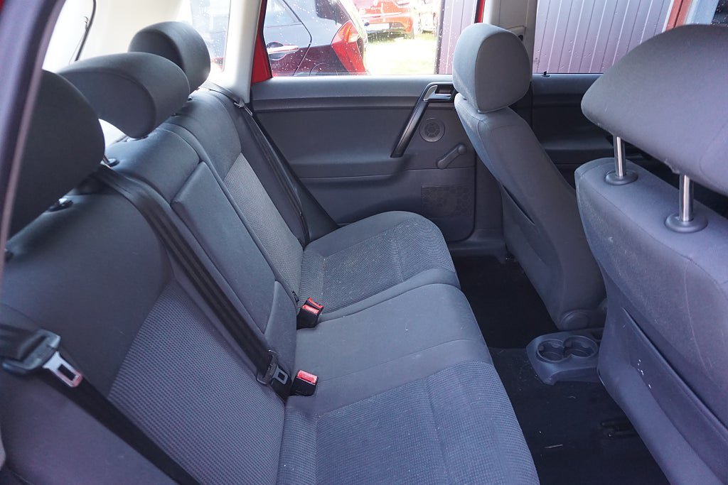 Vehicle Image 6