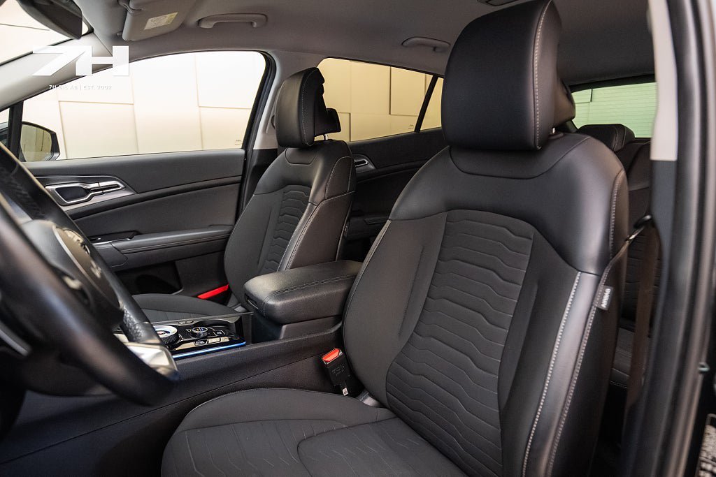 Vehicle Image 15