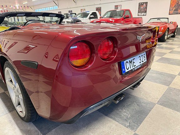 Vehicle Image 24