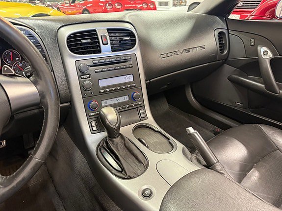 Vehicle Image 29